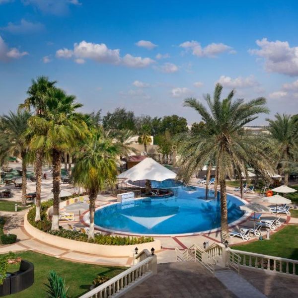 Metropolitan Al Mafraq Hotel front view