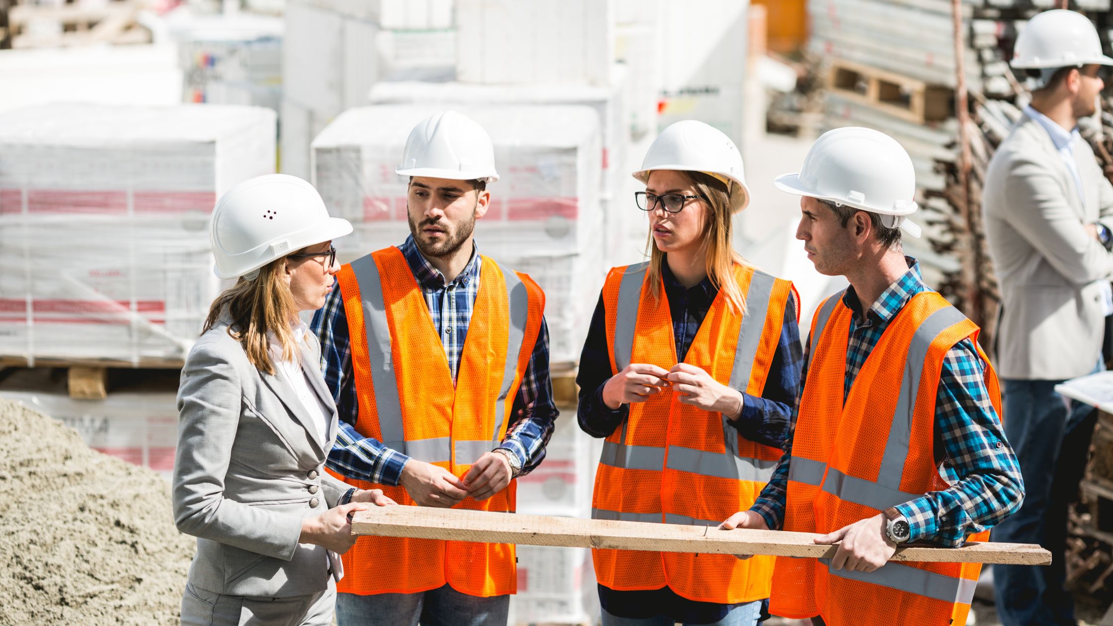 Why Dubai’s Tradesmen Are the Backbone of Quality Maintenance and Renovation