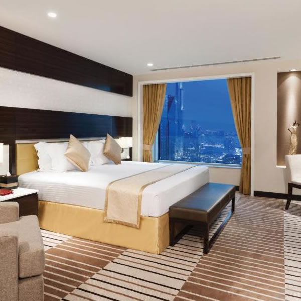 Carlton Downtown Hotel front view