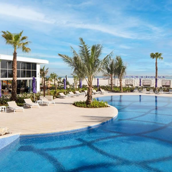 Centara Mirage Beach Resort Dubai swimming pool