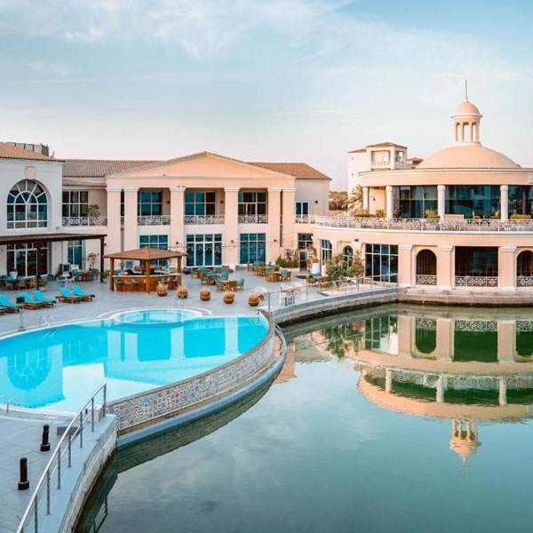 Copthorne Lakeview Hotel Dubai, Green Community front view