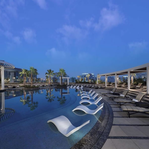 Hyatt Regency Dubai Creek Heights Swimming pool  