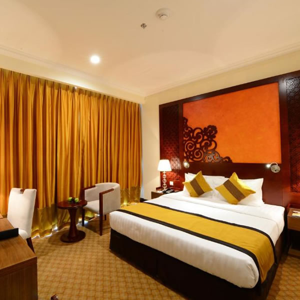 Landmark Premier Hotel front view