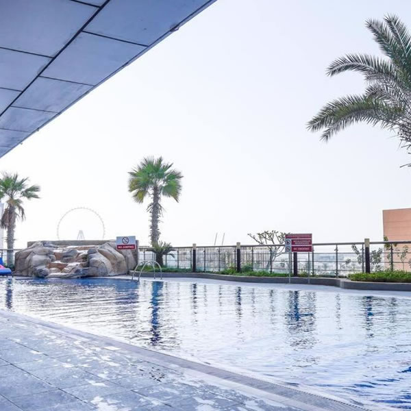 Ocean Heights Seaview front view