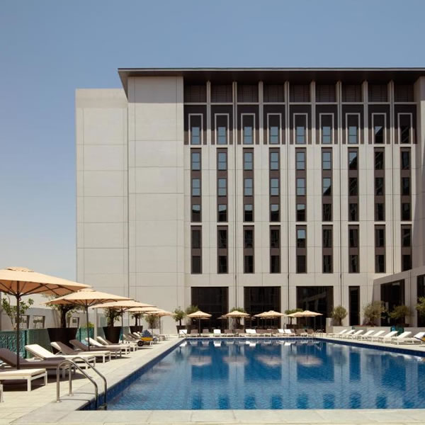 Rove At The Park front view