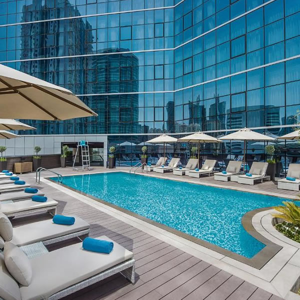 TRYP by Wyndham Dubai Swimming pool
